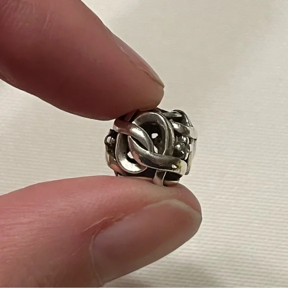 Pandora infinity knot charm bead
925 sterling silver - Picture 7 of 10